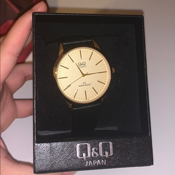 Q&Q Japan Gold Watch - Picture 1 of 5